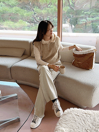 带扣连帽半拉链背心