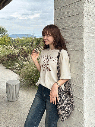 浪漫桃色羊毛短袖T恤