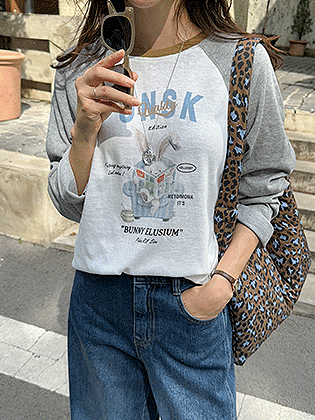 兔子拼色插肩袖 T 恤 