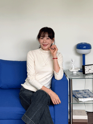 波浪莫代尔半领 T 恤