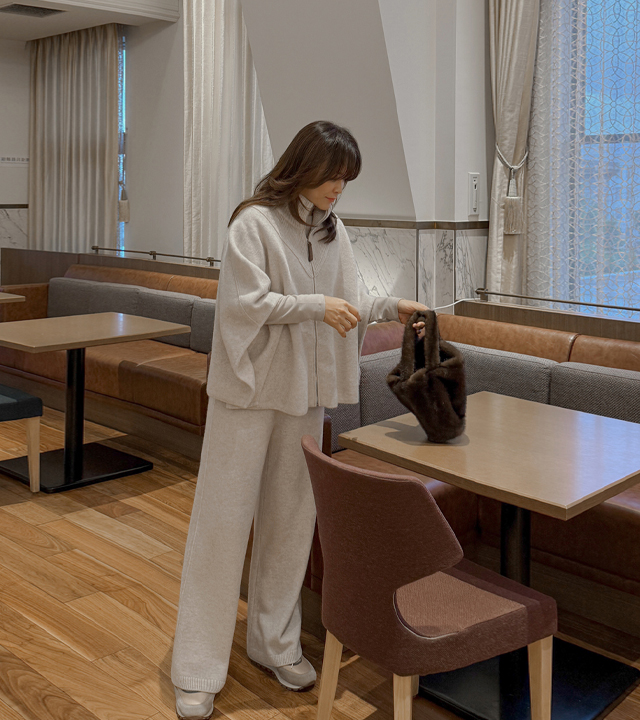 100% 美利奴羊毛喇叭针织裤 