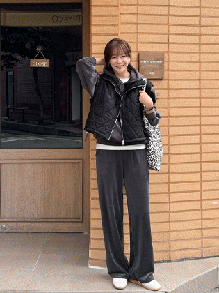 菱形高领绗缝背心