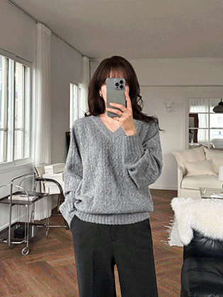 Aden Cable V领羊毛针织衫