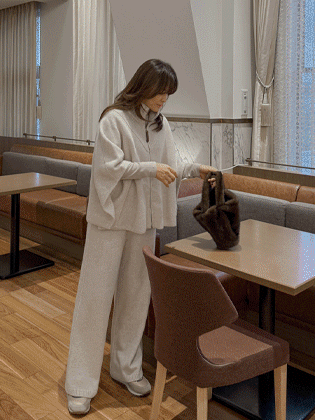 100% 美利奴羊毛喇叭针织裤 