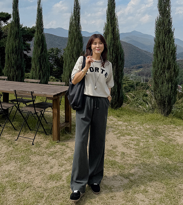 天鹅绒软毛安哥拉兔毛 T 恤