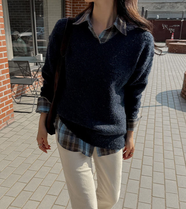 圈圈针织V领羊毛衫