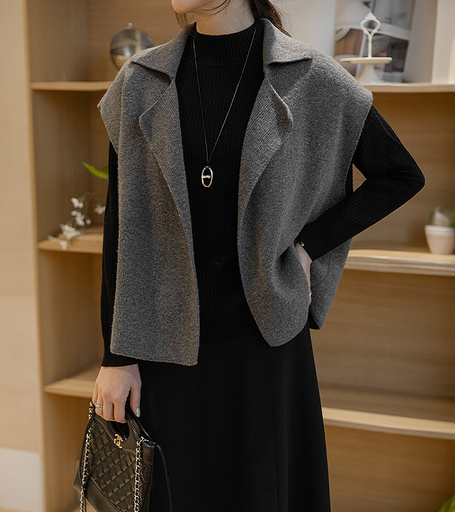 贝拉开领羊毛针织背心