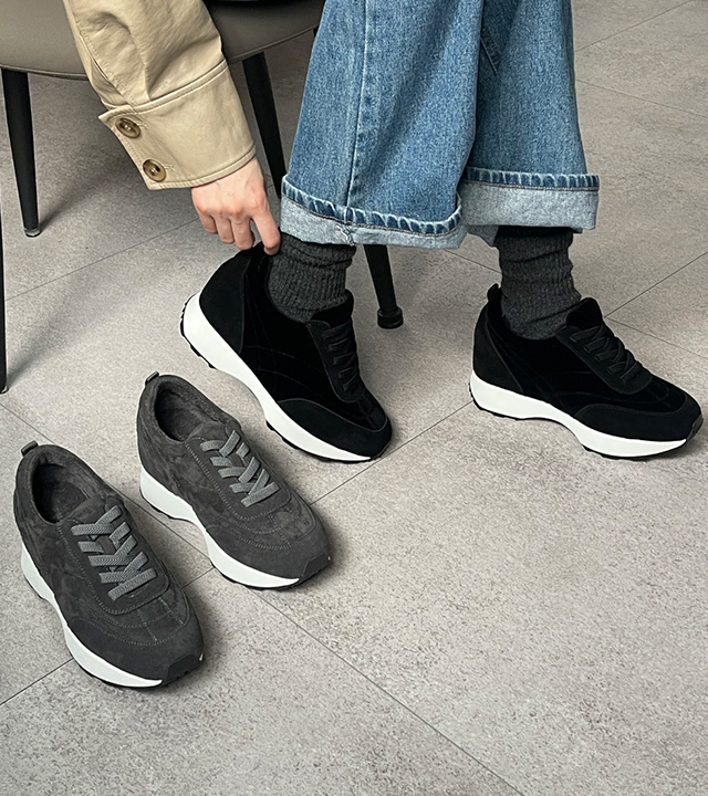 轻松增高的毛绒运动鞋