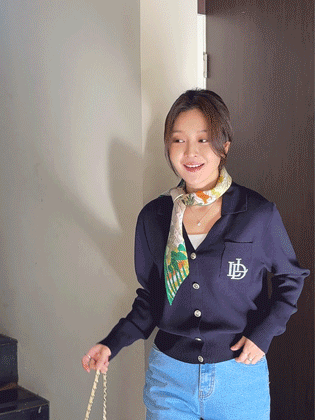 L 刺绣银扣开衫