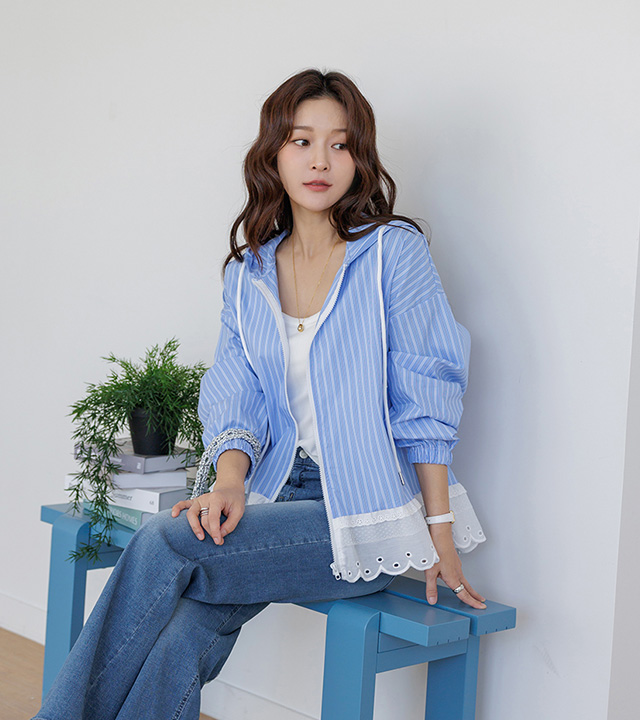 艾拉镂空蕾丝套头衫