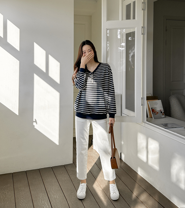 圣条纹 V 领套头衫