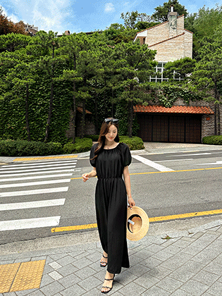 黑色蓬松连身裤