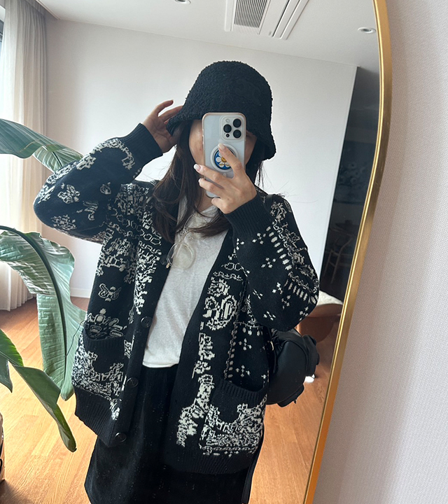 彩花开衫