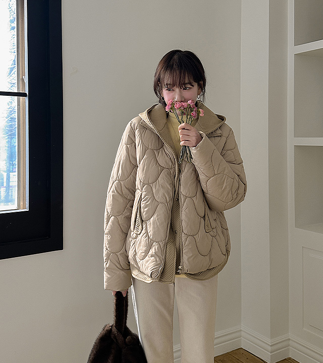 带帽撞色波浪形衬垫