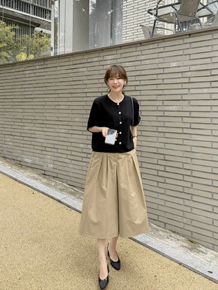 金色纽扣宽松开衫