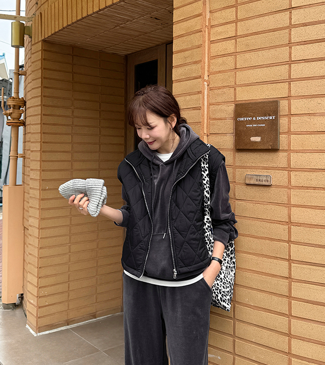 菱形高领绗缝背心