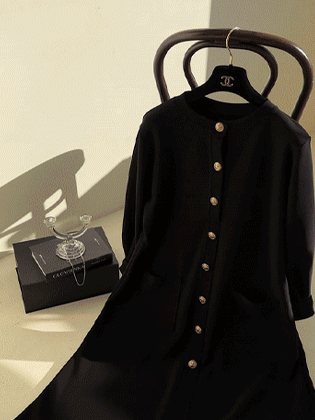 香槟色拉绒 A 字连衣裙