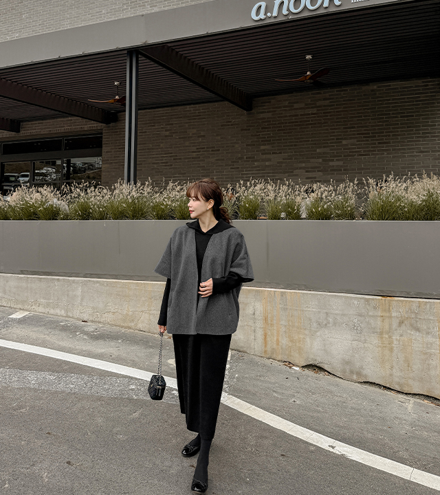 Lehen 披肩羊毛大衣 