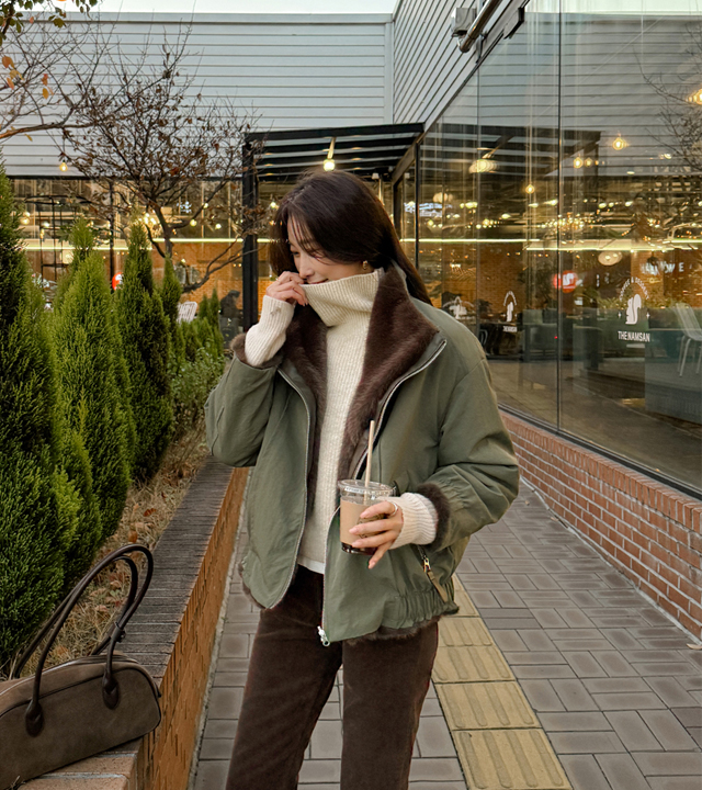 双面可穿的皮草外套