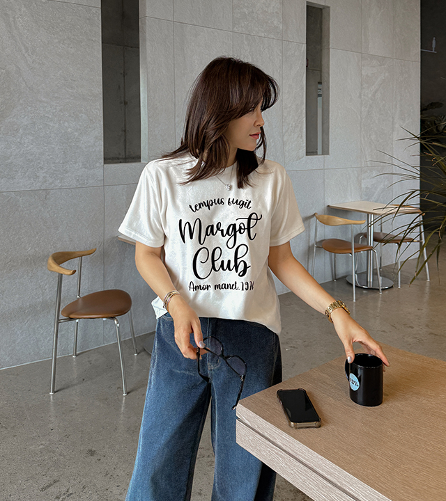 [MADE] Margo 天鹅绒 T 恤