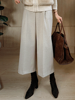 细褶宽 8 四分之一休闲裤