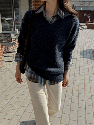 圈圈针织V领羊毛衫