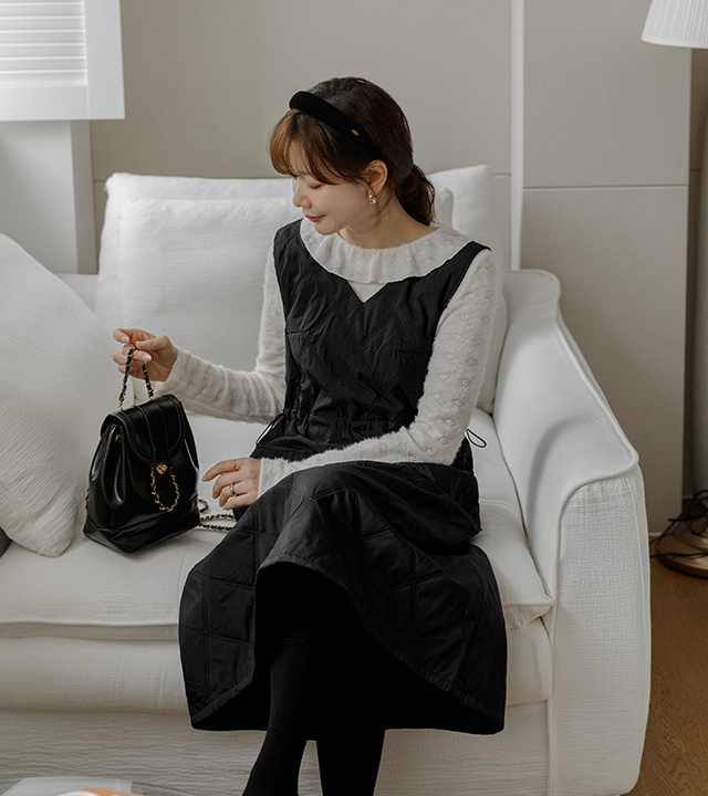 牛奶色荷叶边领抓绒T恤衫