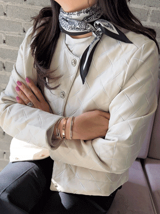 鼠尾草色绗缝皮夹克