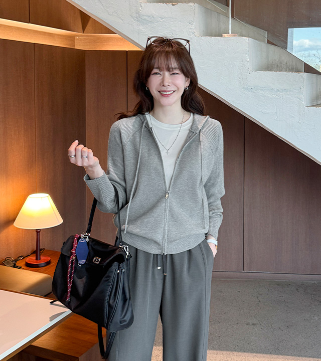 联合国连帽针织拉链衫