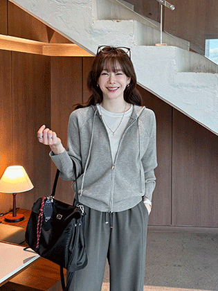 联合国连帽针织拉链衫