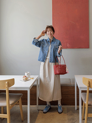 Wendy的抽绳下摆牛仔外套