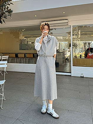 带帽拉链裙套装