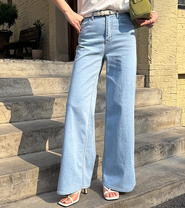 Dayia 宽版牛仔裤