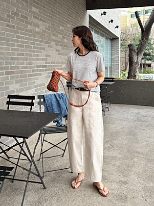 Sure Curve 宽松剪裁裤