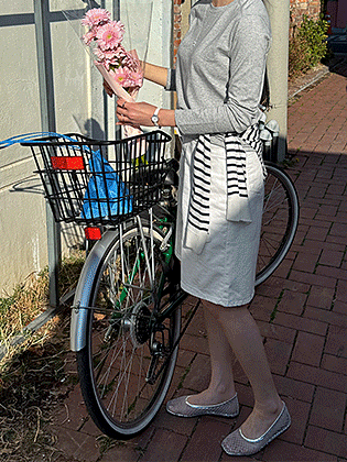 及膝不褪色百慕大牛仔裤