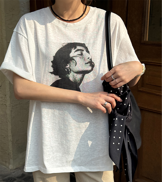 Lisa 宽松短袖T恤