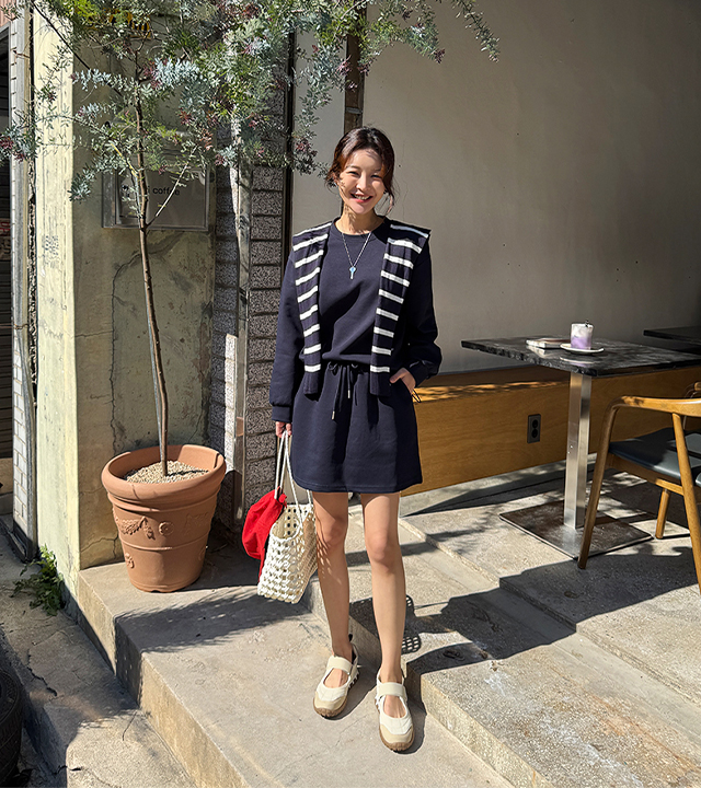 玛丽卫衣和裙子套装（披肩套装）