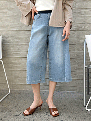 刘易斯镂空七分牛仔裤