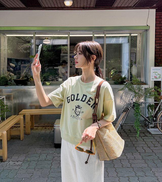金色印花短袖卫衣