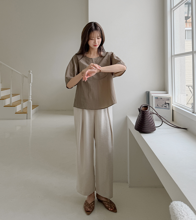 Ally 轻盈蓬蓬袖衬衫