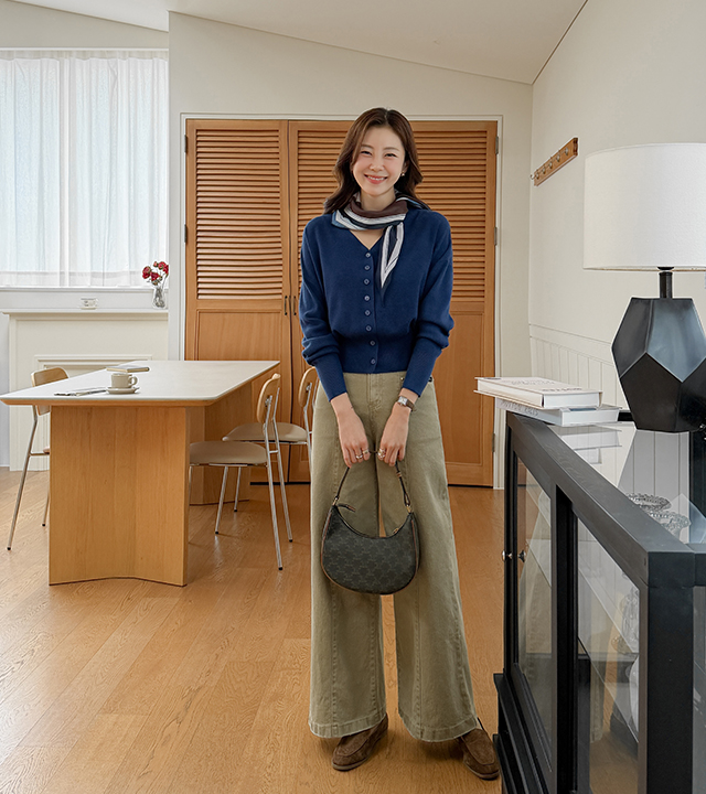 莉莉V领开衫