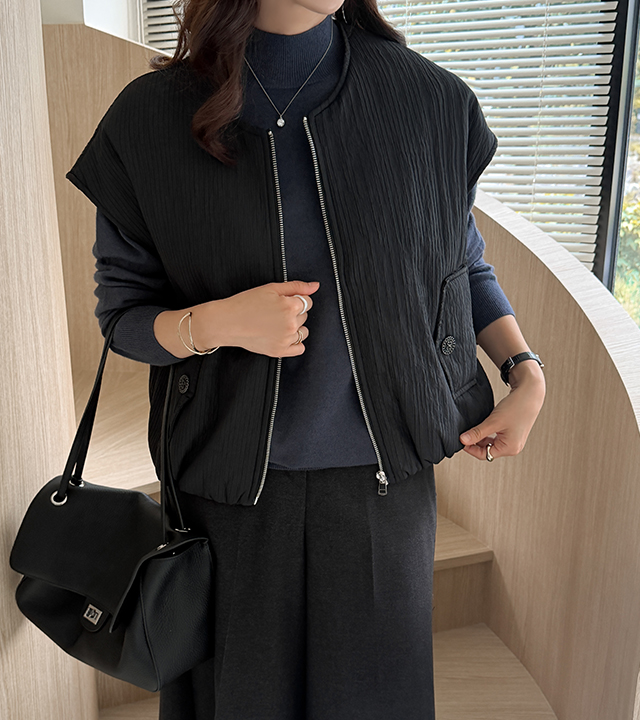 Ian Pleats 轻便背心