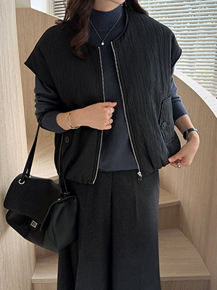 Ian Pleats 轻便背心
